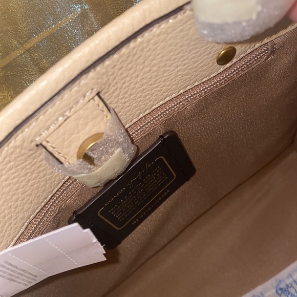 NWT Coach JLO Dempsey Tote 22” with NWT Coach JLO NYC  Wristlet & Bag Charm - Picture 15 of 17